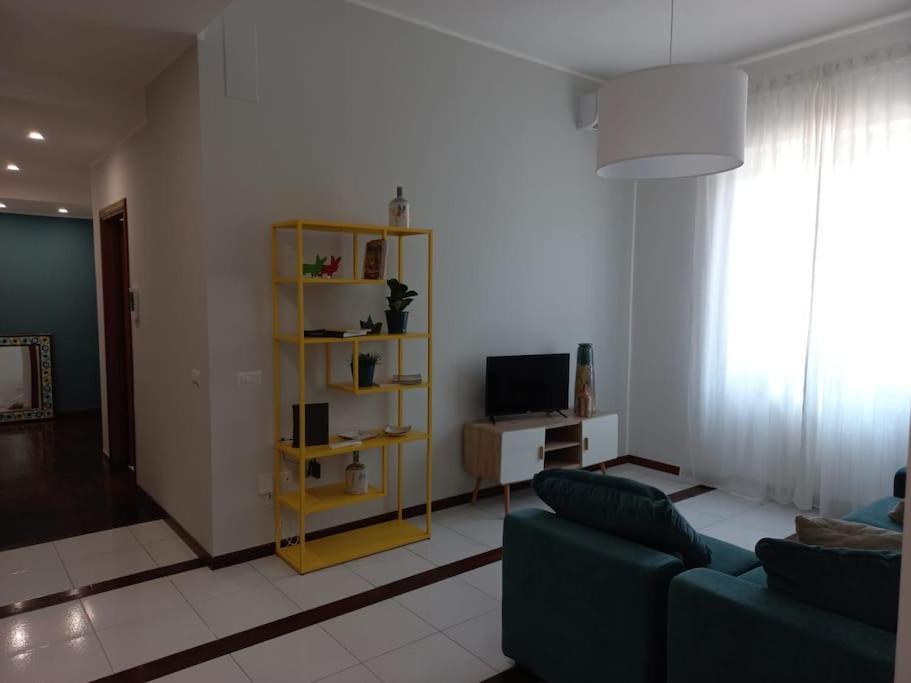 Ferienwohnung Giulia Town House Tra Citta E Mare Salerno Exterior foto